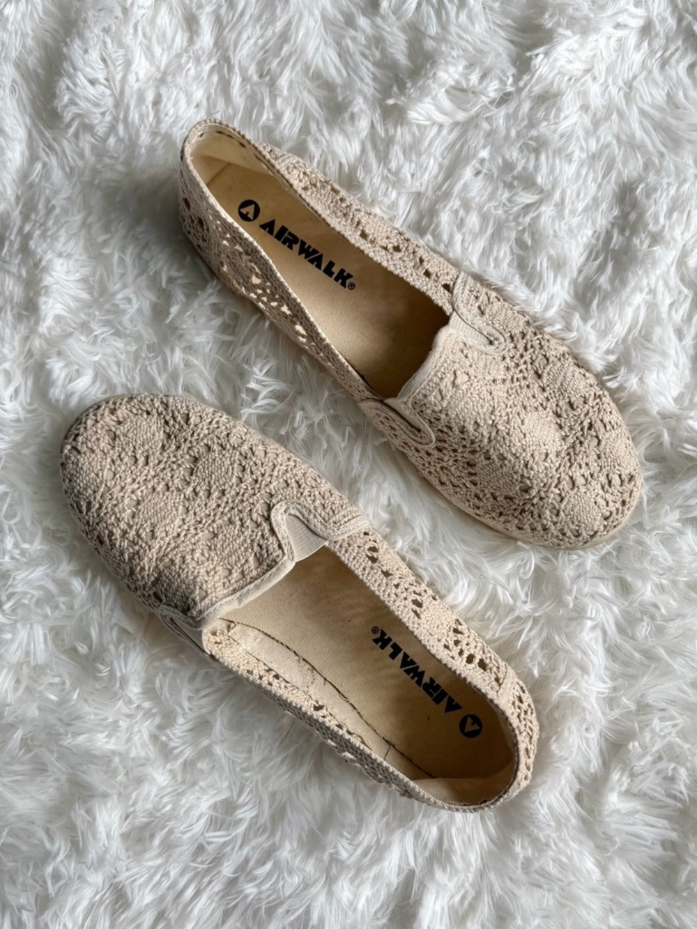 Airwalk Crochet Slip On Flats Size 8 Beige Boho Lace Knit Shoes